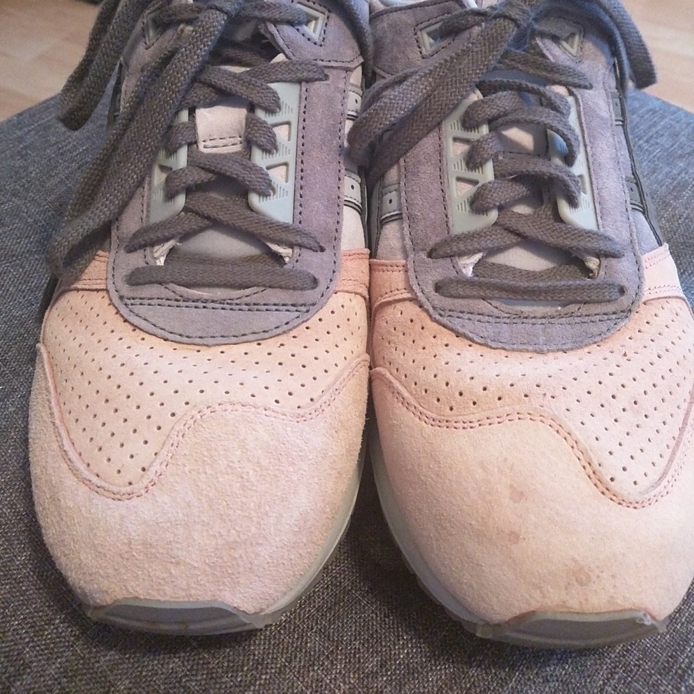Asics Sneakers